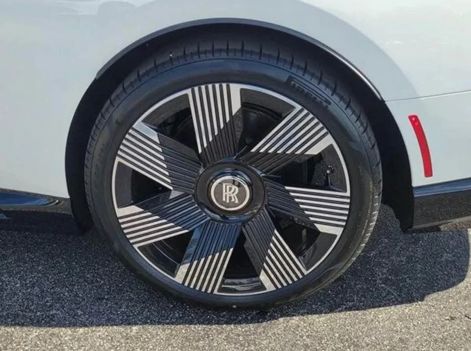 2026 Rolls-Royce Spectre - Image 6 of 17