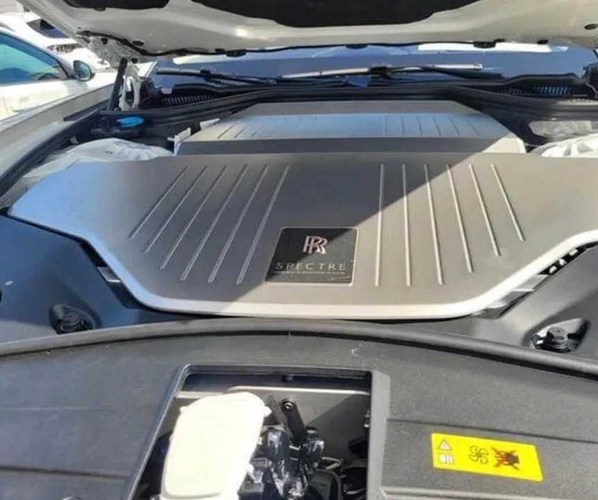 2026 Rolls-Royce Spectre - Image 20 of 20