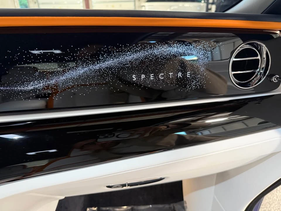 2026 Rolls-Royce Spectre - Image 20 of 20