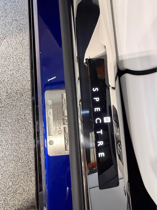 2026 Rolls-Royce Spectre - Image 18 of 20