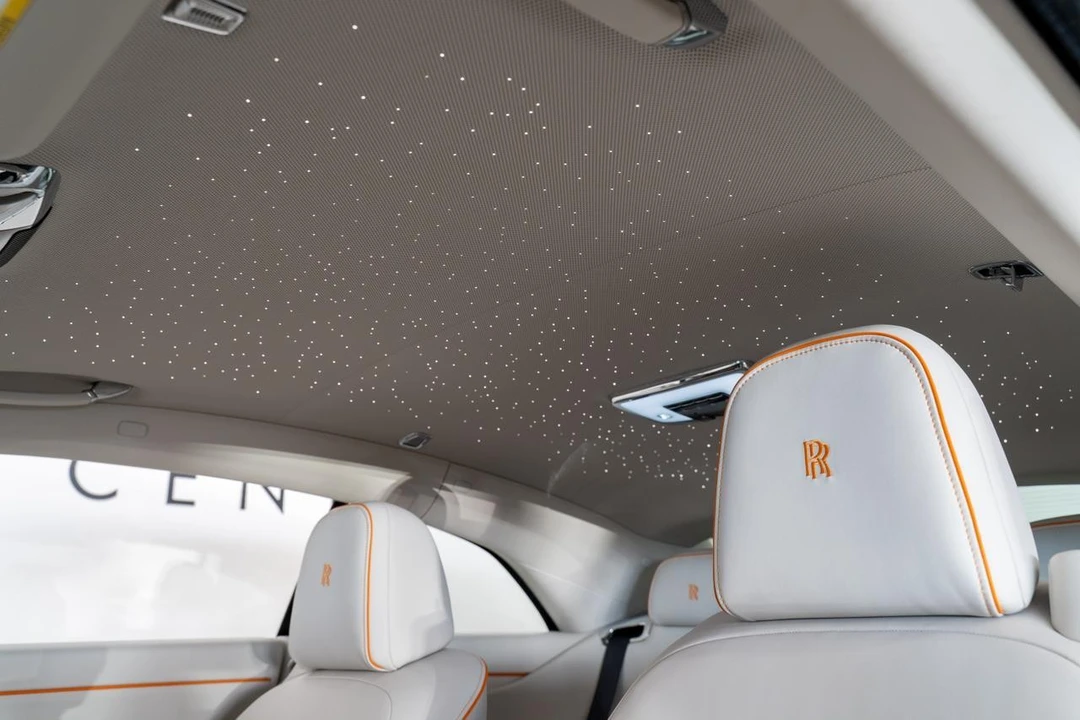 2026 Rolls-Royce Spectre - Image 16 of 21
