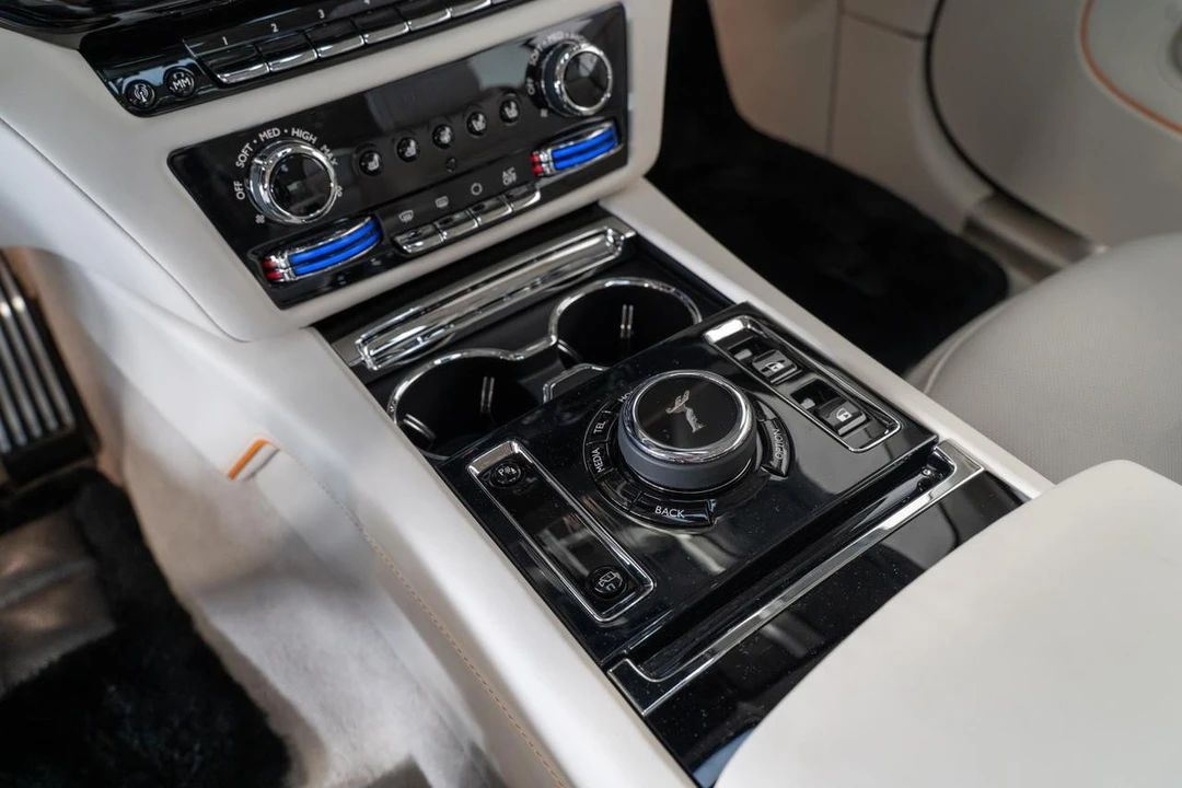 2026 Rolls-Royce Spectre - Image 7 of 21
