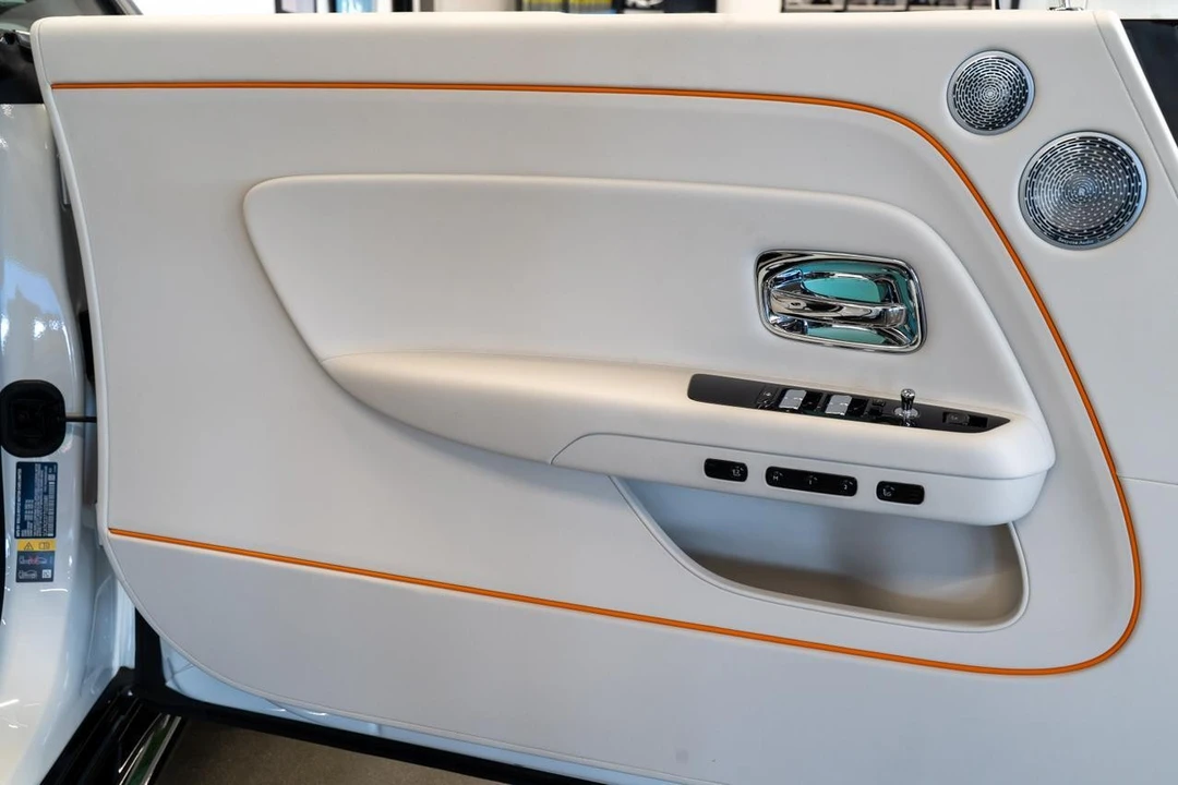 2026 Rolls-Royce Spectre - Image 20 of 21