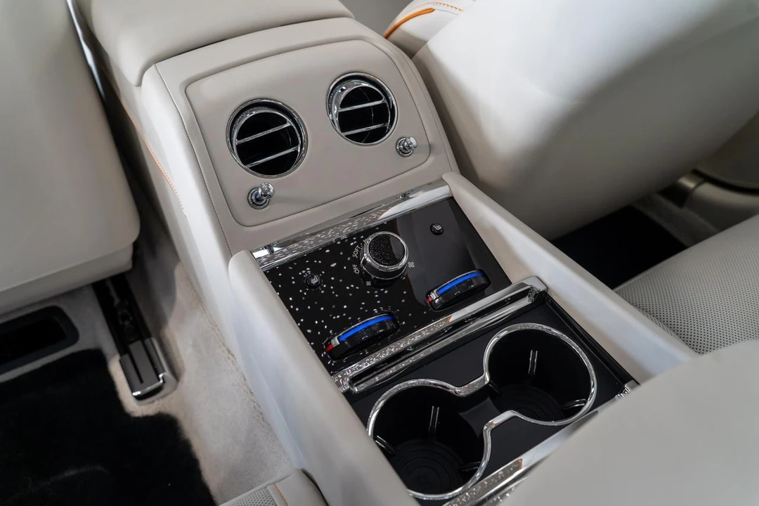 2026 Rolls-Royce Spectre - Image 18 of 21
