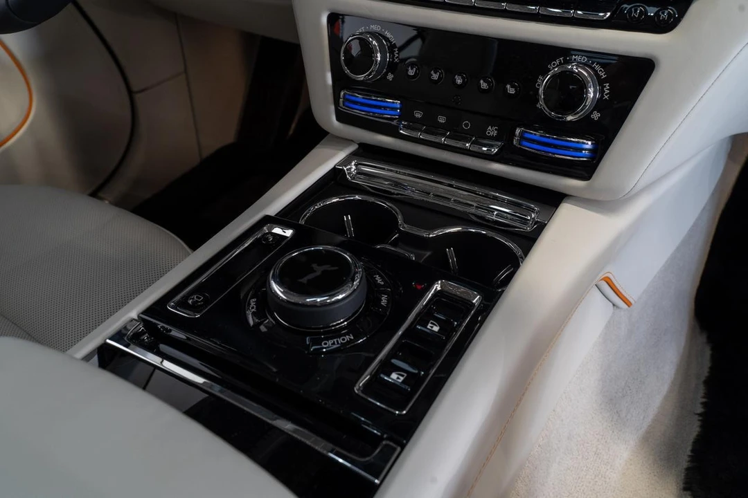 2026 Rolls-Royce Spectre - Image 12 of 21