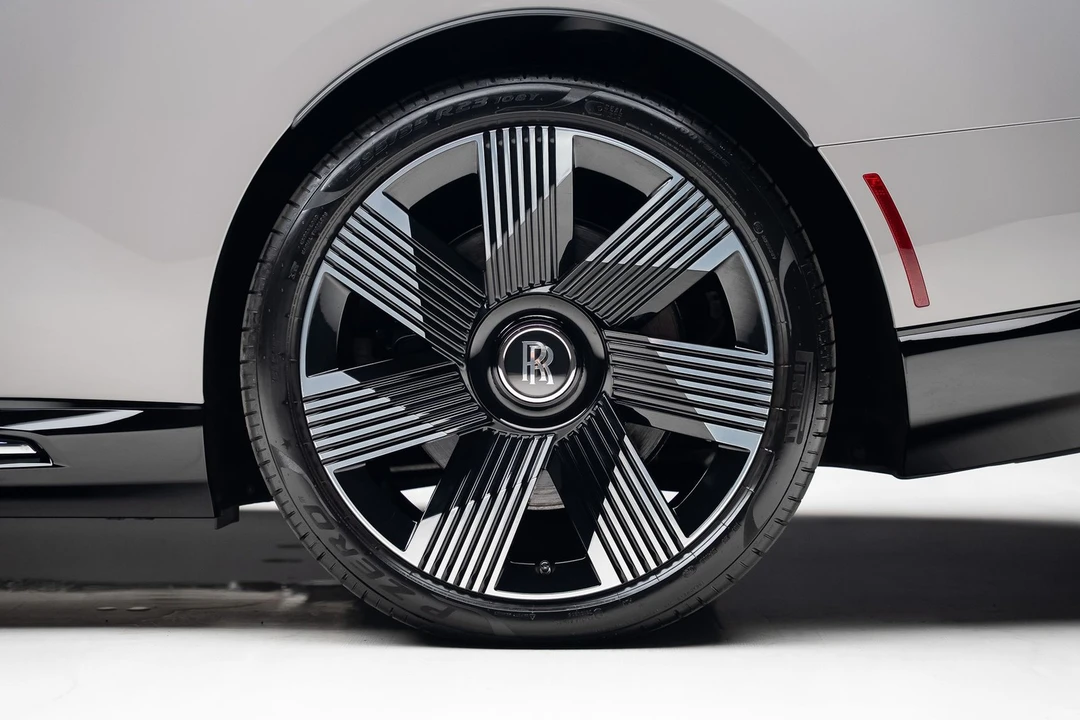2026 Rolls-Royce Spectre - Image 21 of 21