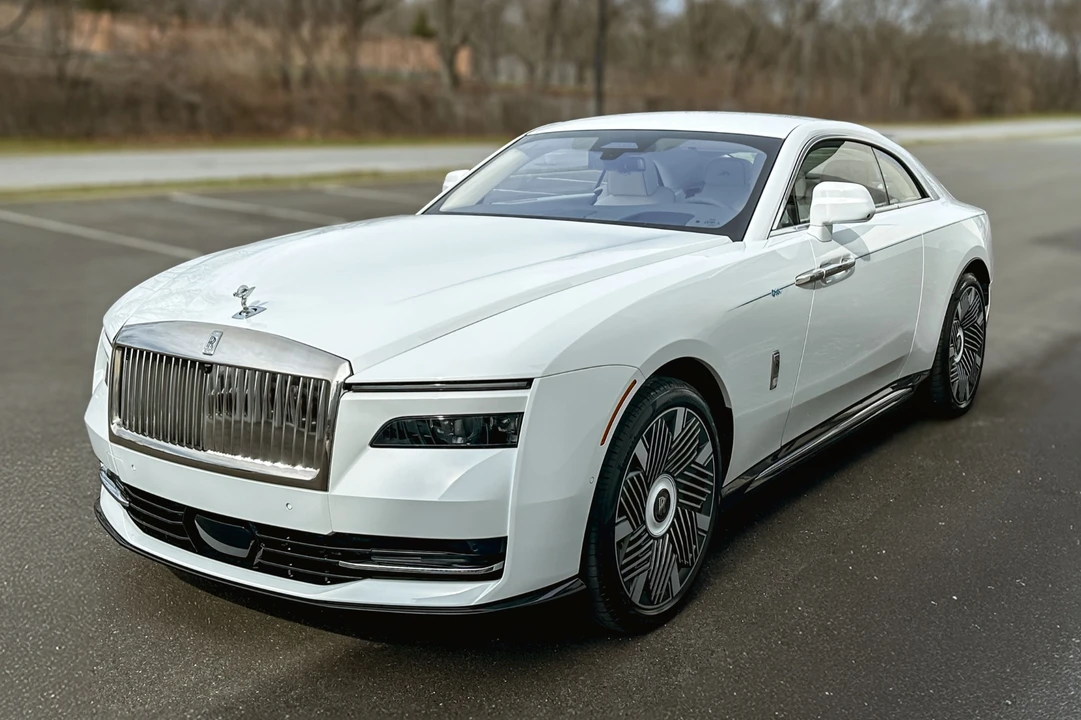 2026 Rolls-Royce Spectre - Image 23 of 24