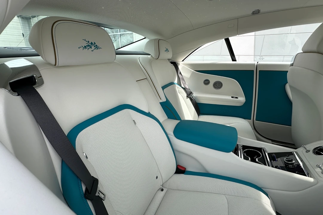 2026 Rolls-Royce Spectre - Image 20 of 24