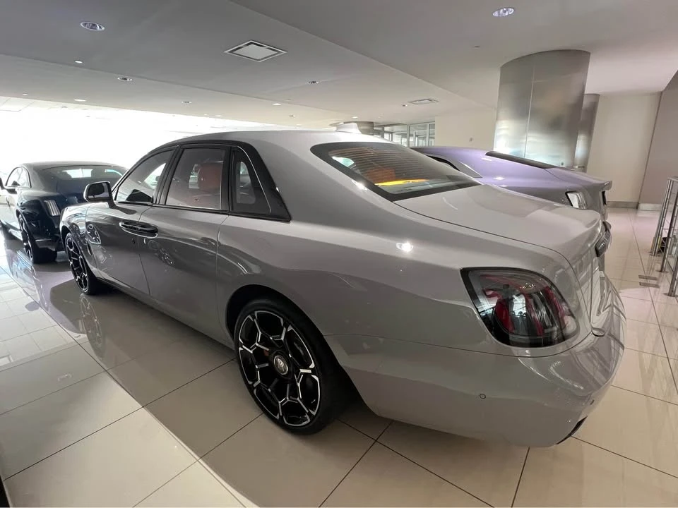 2026 Rolls-Royce Ghost Black Badge 2nd Gen - Image 8 of 10