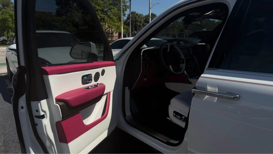 2026 Rolls-Royce Cullinan - Image 6 of 10
