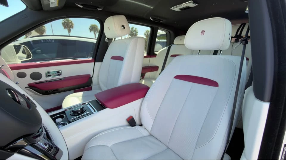 2026 Rolls-Royce Cullinan - Image 7 of 10