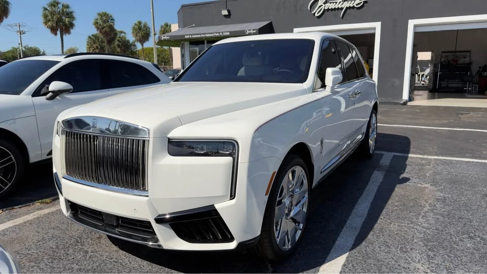 2026 Rolls-Royce Cullinan - Image 4 of 10