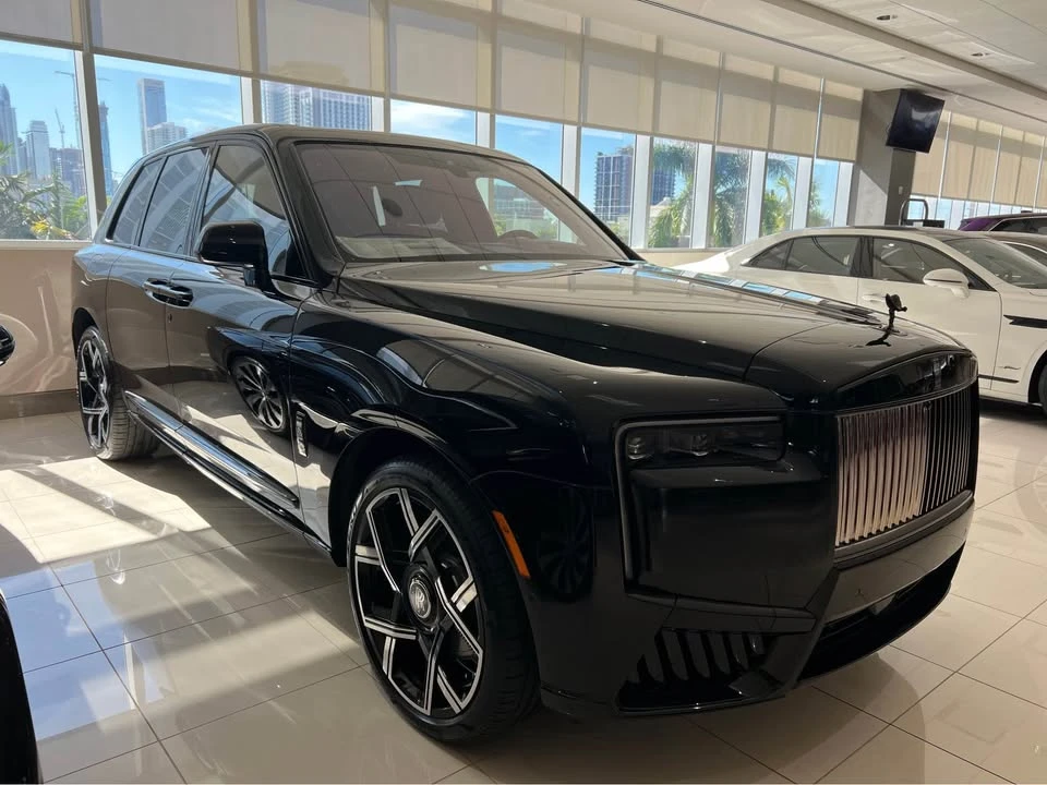 2026 Rolls-Royce Cullinan Black Badge - Image 3 of 10
