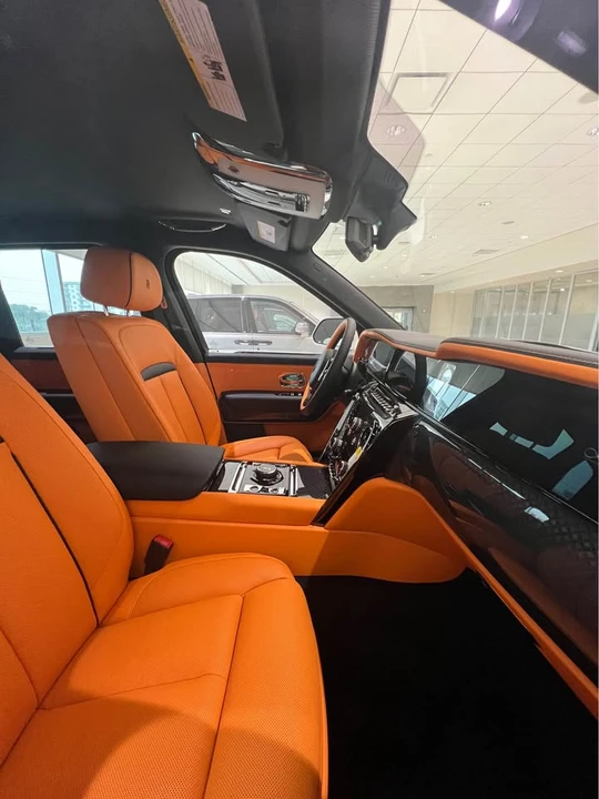2026 Rolls-Royce Cullinan Black Badge - Image 5 of 8