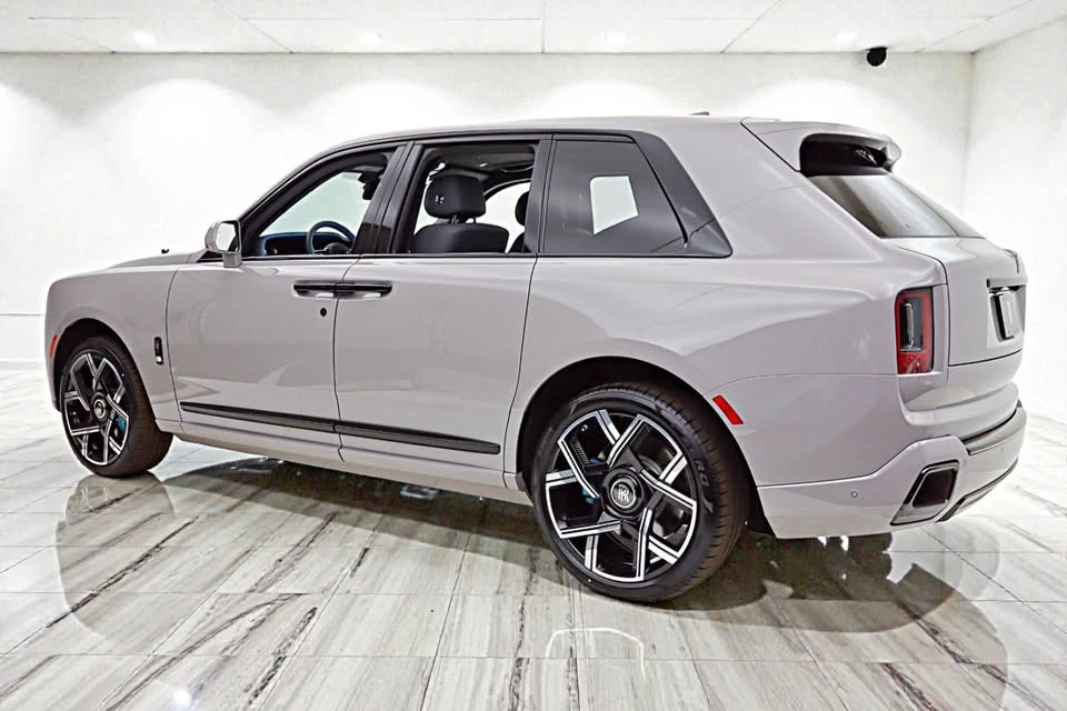 2026 Rolls-Royce Cullinan Black Badge - Image 5 of 20