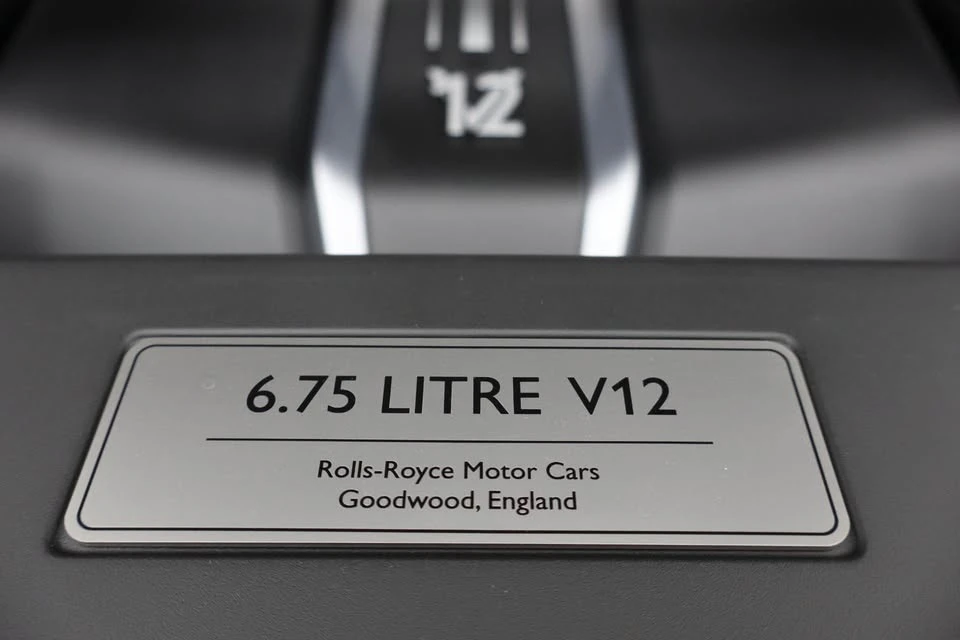 2026 Rolls-Royce Cullinan Black Badge - Image 13 of 20