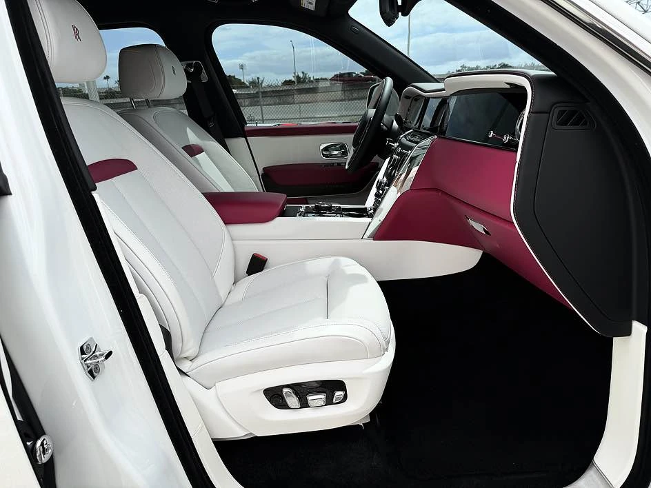 2026 Rolls-Royce Cullinan - Image 11 of 19
