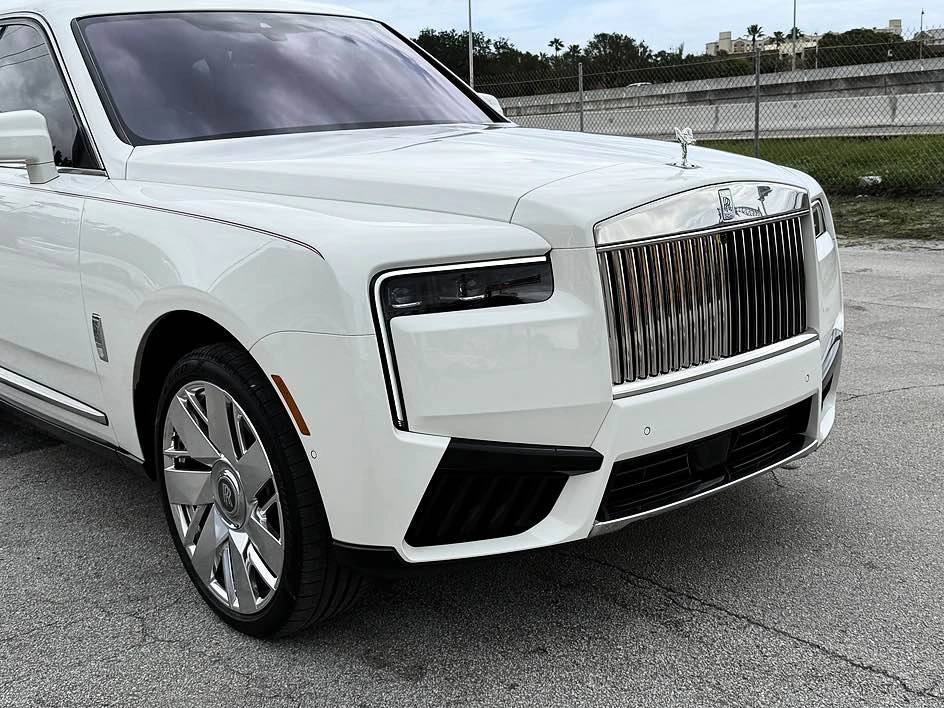 2026 Rolls-Royce Cullinan - Image 18 of 19