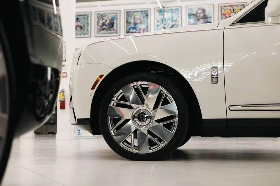 2026 Rolls-Royce Cullinan - Image 10 of 20