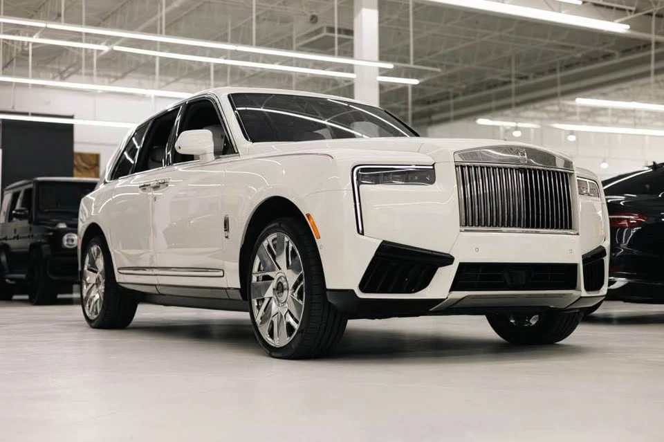 2026 Rolls-Royce Cullinan - Image 3 of 20