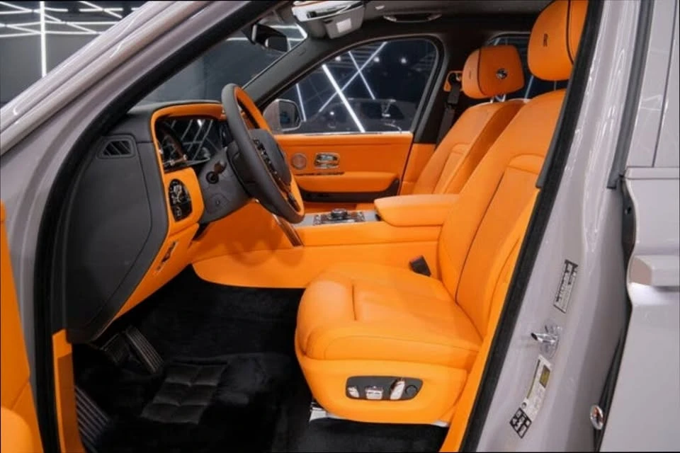 2026 Rolls-Royce Cullinan - Image 17 of 17