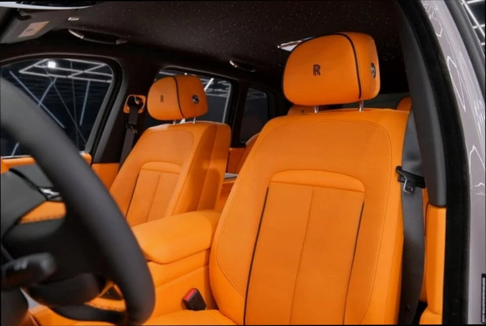 2026 Rolls-Royce Cullinan - Image 15 of 17