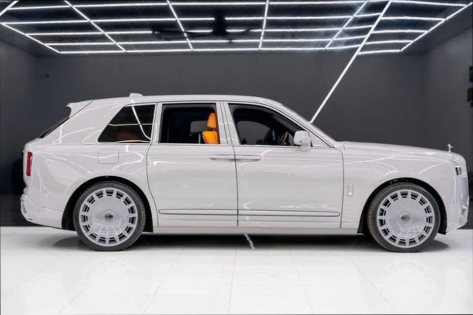 2026 Rolls-Royce Cullinan - Image 8 of 17