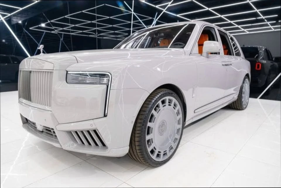 2026 Rolls-Royce Cullinan - Image 7 of 17