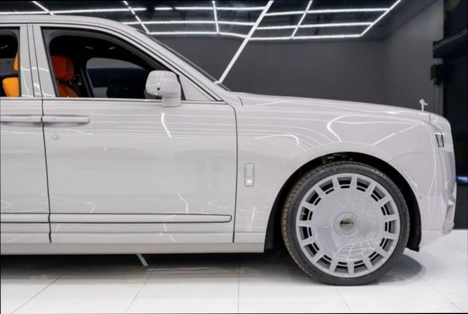 2026 Rolls-Royce Cullinan - Image 10 of 17
