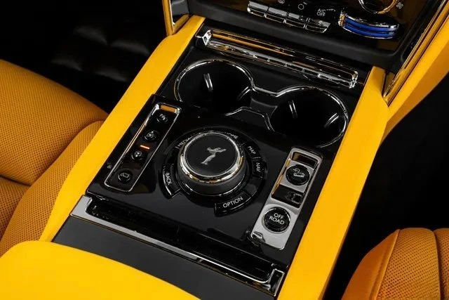 2026 Rolls-Royce Cullinan - Image 17 of 20