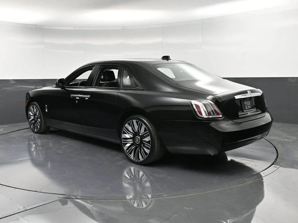 2026 Rolls-Royce Ghost 2nd Gen - Image 14 of 19