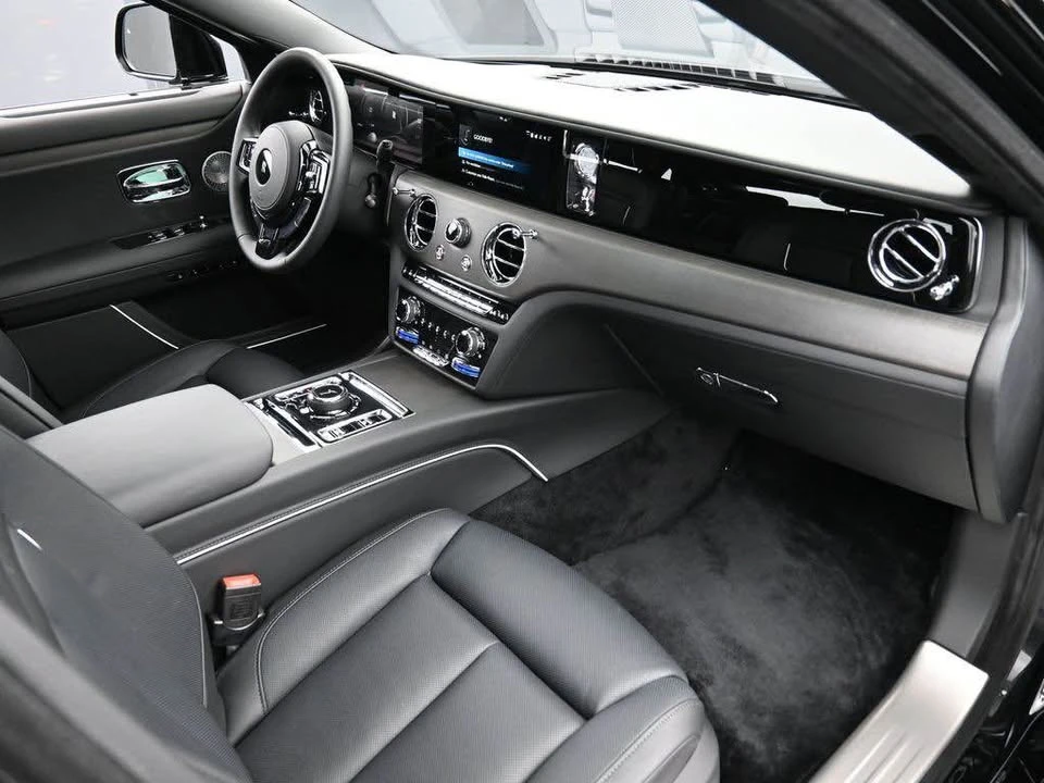 2026 Rolls-Royce Ghost 2nd Gen - Image 11 of 19
