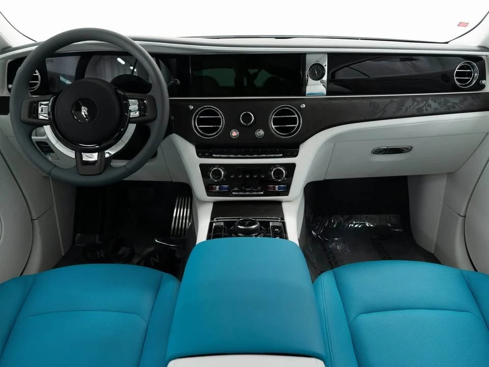 2026 Rolls-Royce Spectre - Image 16 of 19