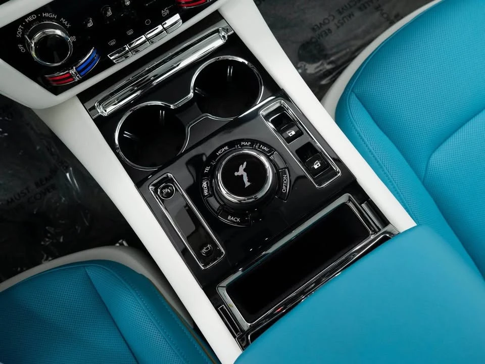 2026 Rolls-Royce Spectre - Image 17 of 19
