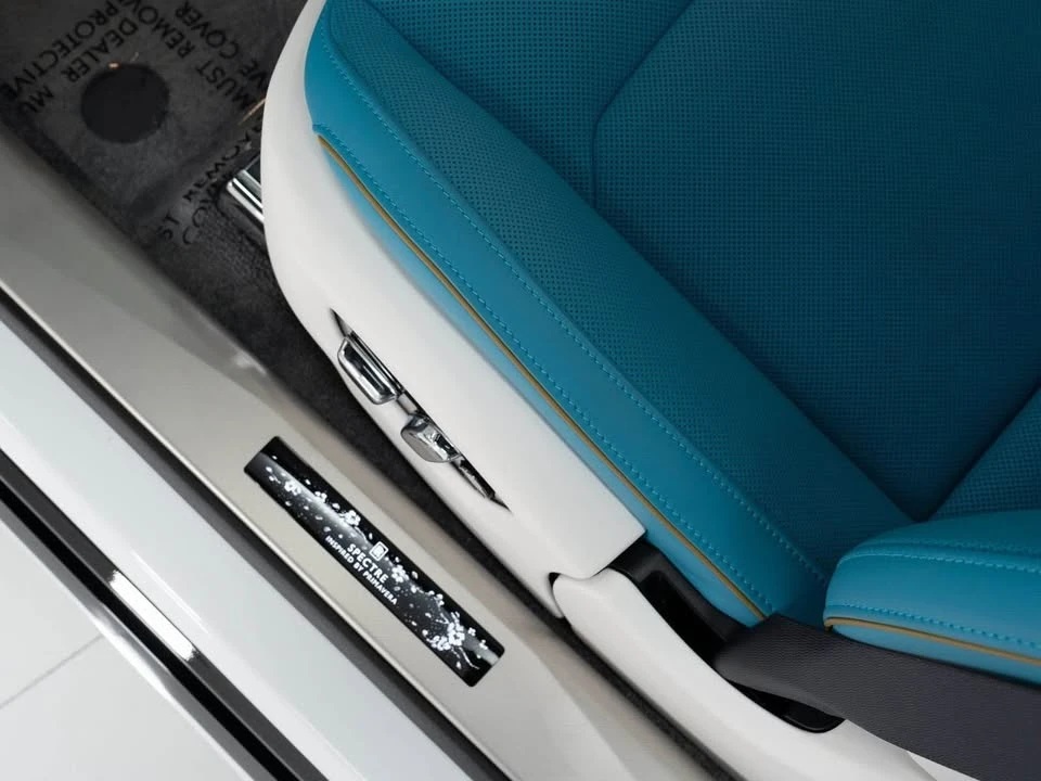 2026 Rolls-Royce Spectre - Image 7 of 19