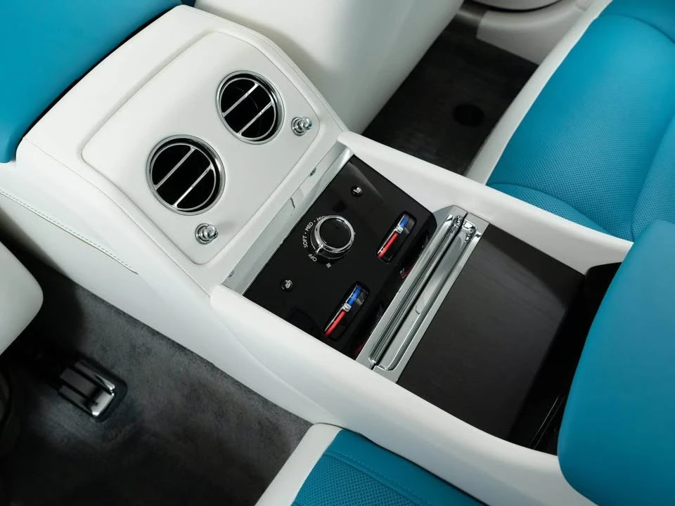 2026 Rolls-Royce Spectre - Image 15 of 19
