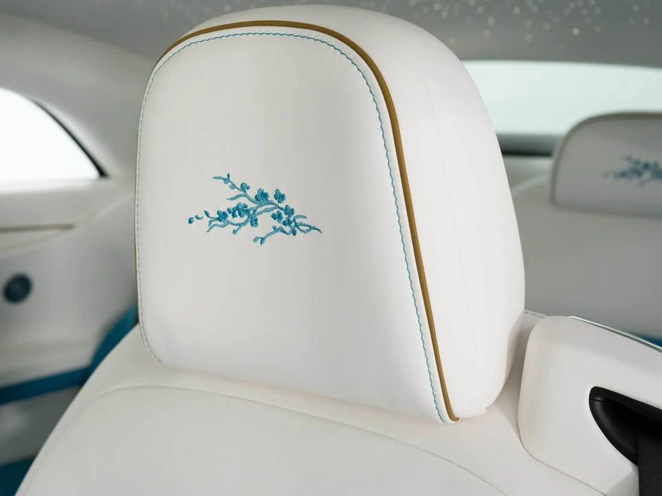 2026 Rolls-Royce Spectre - Image 12 of 19