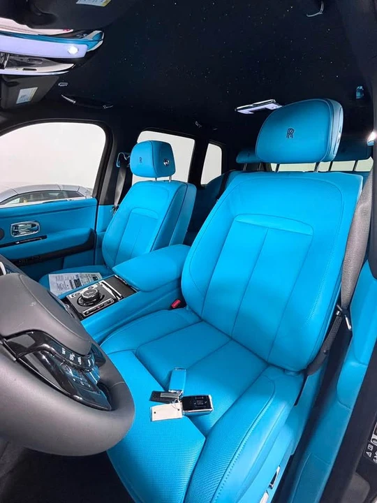 2026 Rolls-Royce Cullinan - Image 16 of 19