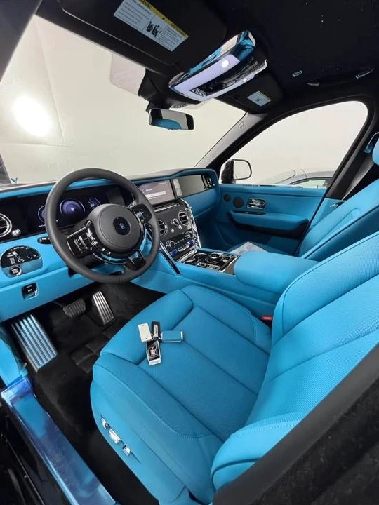 2026 Rolls-Royce Cullinan - Image 17 of 19
