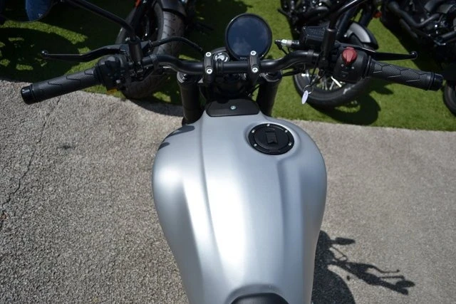 2026 Royal Enfield - Image 11 of 16