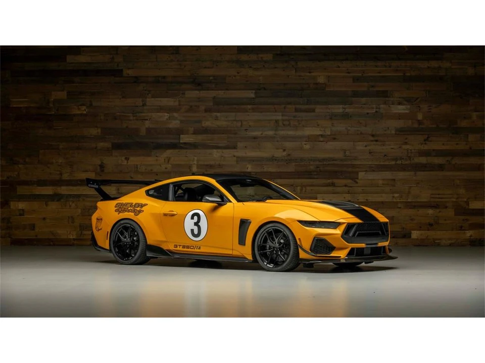 2026 Shelby GT350 - Image 2 of 4