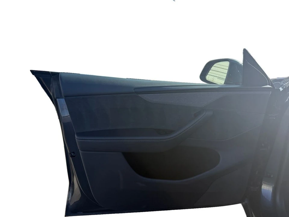 2026 Tesla Model Y - Image 11 of 21