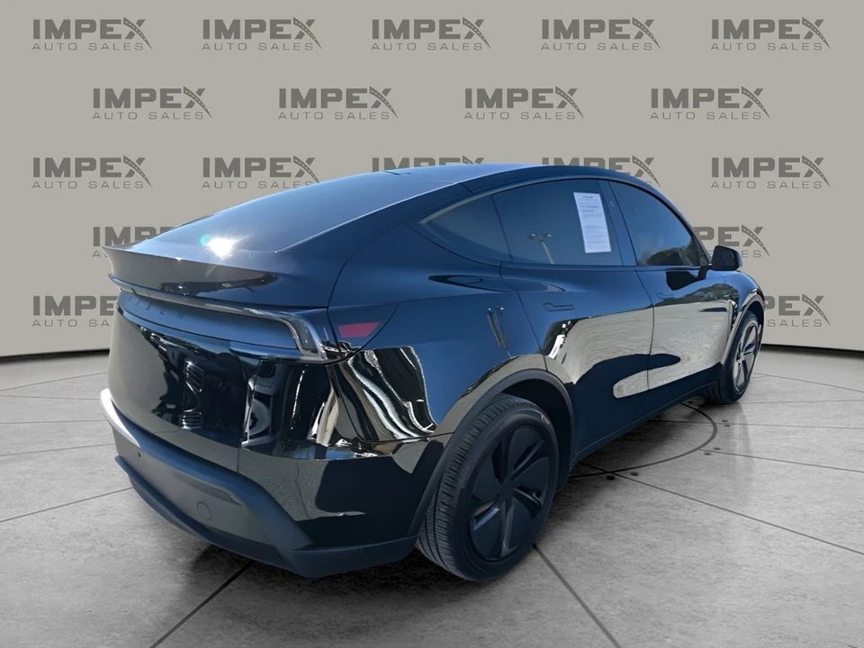 2026 Tesla Model Y - Image 5 of 21