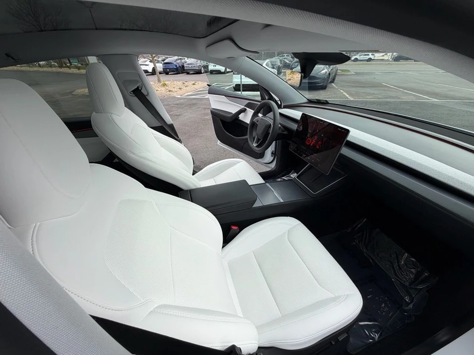2026 Tesla Model Y - Image 14 of 16