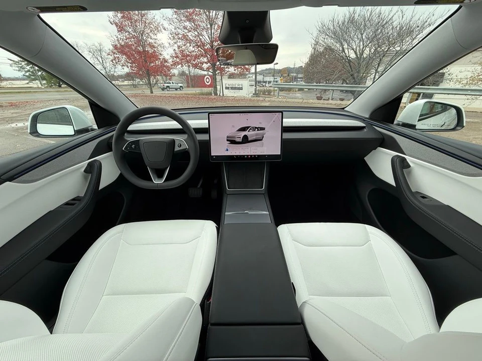 2026 Tesla Model Y - Image 8 of 12