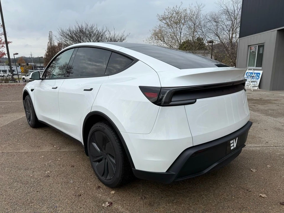 2026 Tesla Model Y - Image 6 of 12