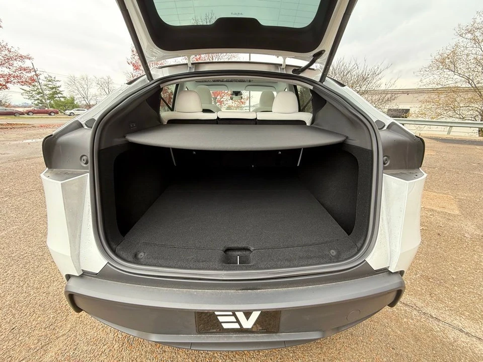 2026 Tesla Model Y - Image 7 of 12