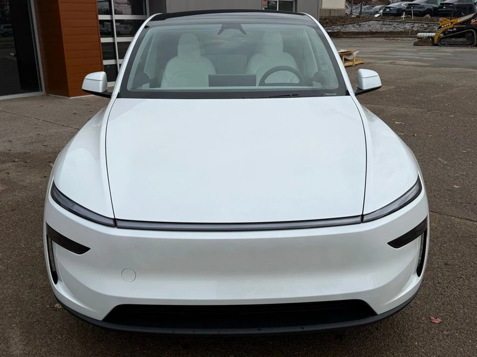 2026 Tesla Model Y - Image 2 of 12