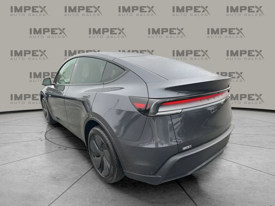 2026 Tesla Model Y - Image 3 of 21