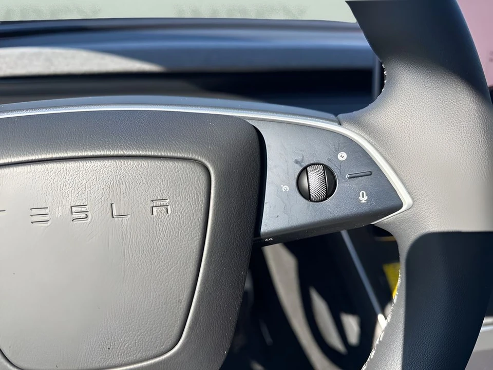 2026 Tesla Model Y - Image 18 of 21